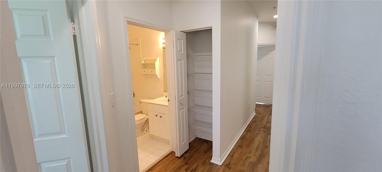 Real estate property located at 5640 115th Ct #211, Miami-dade, Las Brisas At Doral Condo, Doral, FL