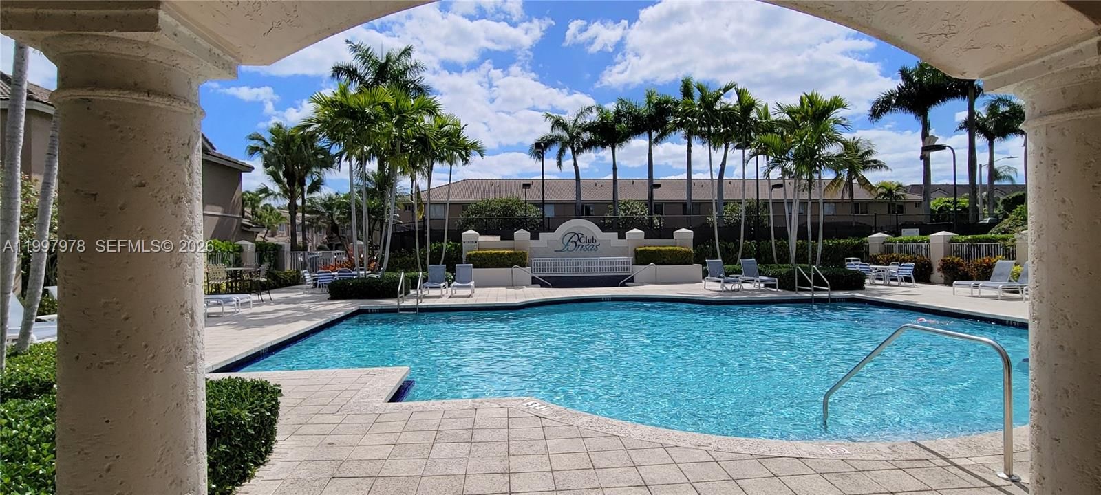 Real estate property located at 5640 115th Ct #211, Miami-dade, Las Brisas At Doral Condo, Doral, FL