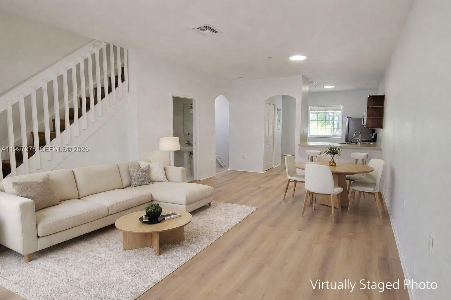 Real estate property located at 5640 115th Ct #211, Miami-dade, Las Brisas At Doral Condo, Doral, FL