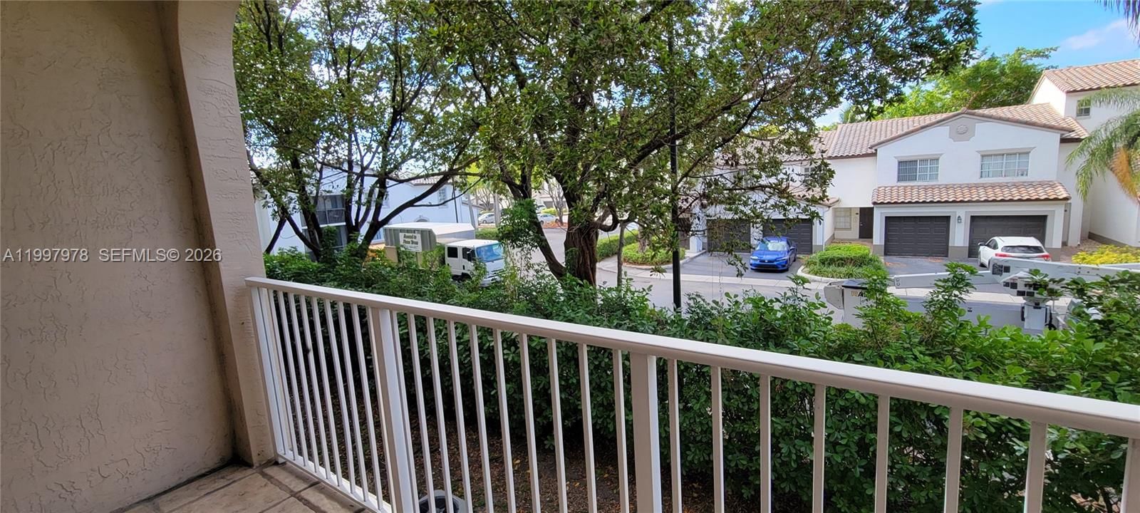 Real estate property located at 5640 115th Ct #211, Miami-dade, Las Brisas At Doral Condo, Doral, FL