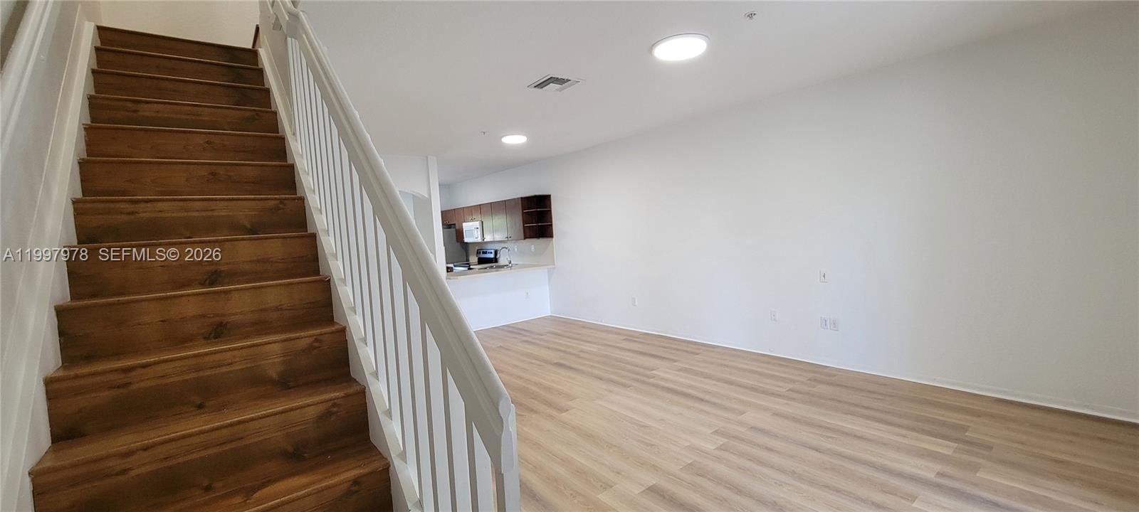 Real estate property located at 5640 115th Ct #211, Miami-dade, Las Brisas At Doral Condo, Doral, FL