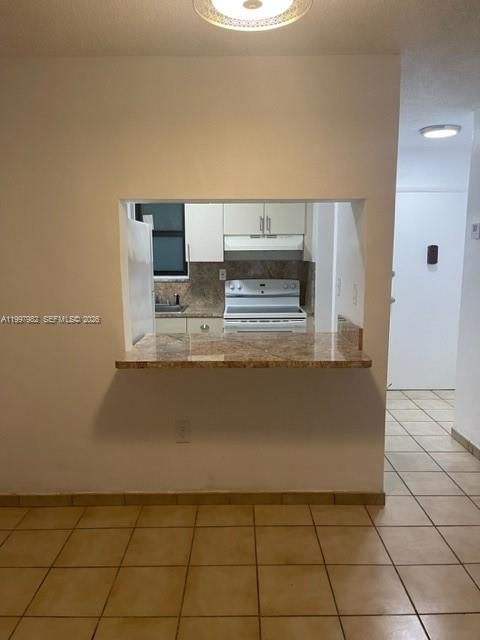 Real estate property located at 1530 2nd St #105, Miami-dade, Villa Del Sol Condo, Miami, FL