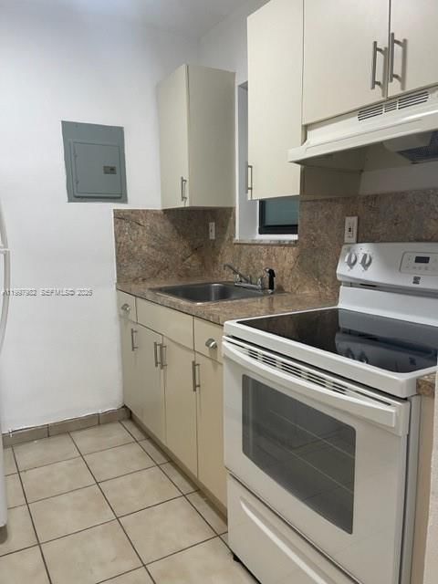 Real estate property located at 1530 2nd St #105, Miami-dade, Villa Del Sol Condo, Miami, FL