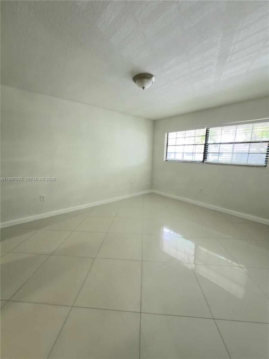Real estate property located at 907 199th St #204, Miami-dade, Carmel At Calif Club Cond, Miami, FL