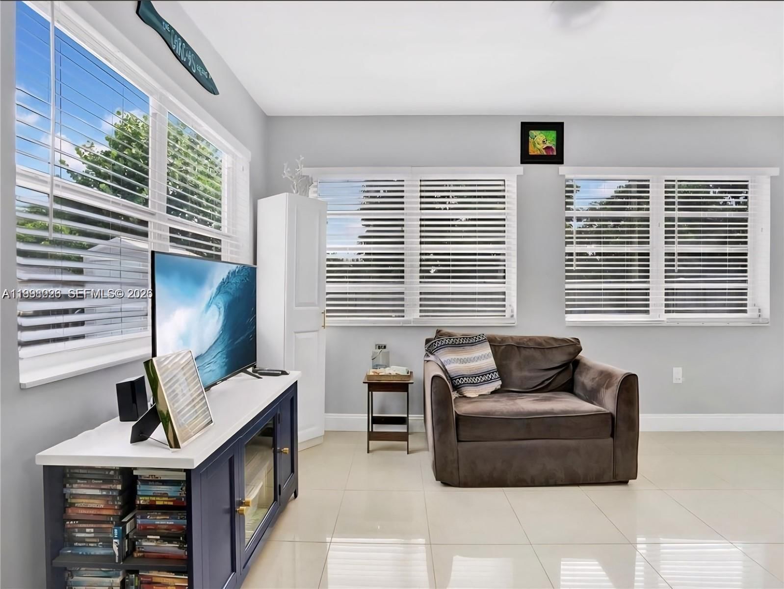 Real estate property located at 6930 12th St, Broward, Pembroke Pines No 3, Pembroke Pines, FL