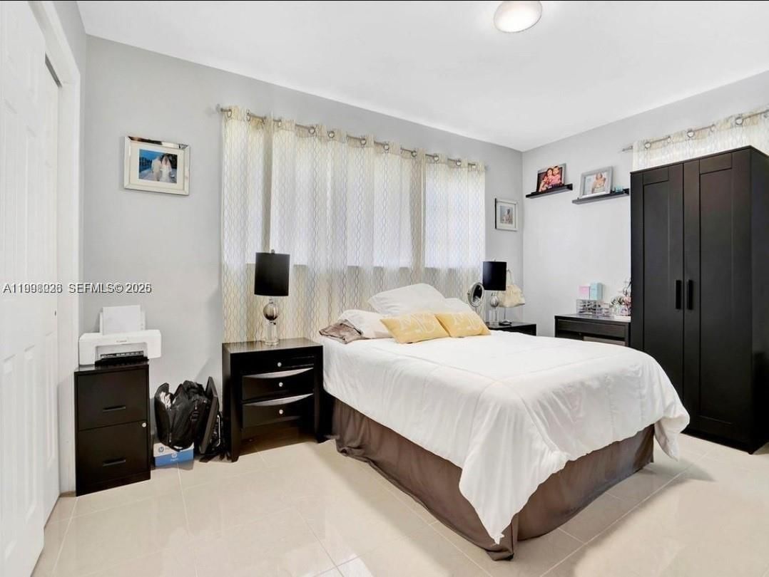 Real estate property located at 6930 12th St, Broward, Pembroke Pines No 3, Pembroke Pines, FL