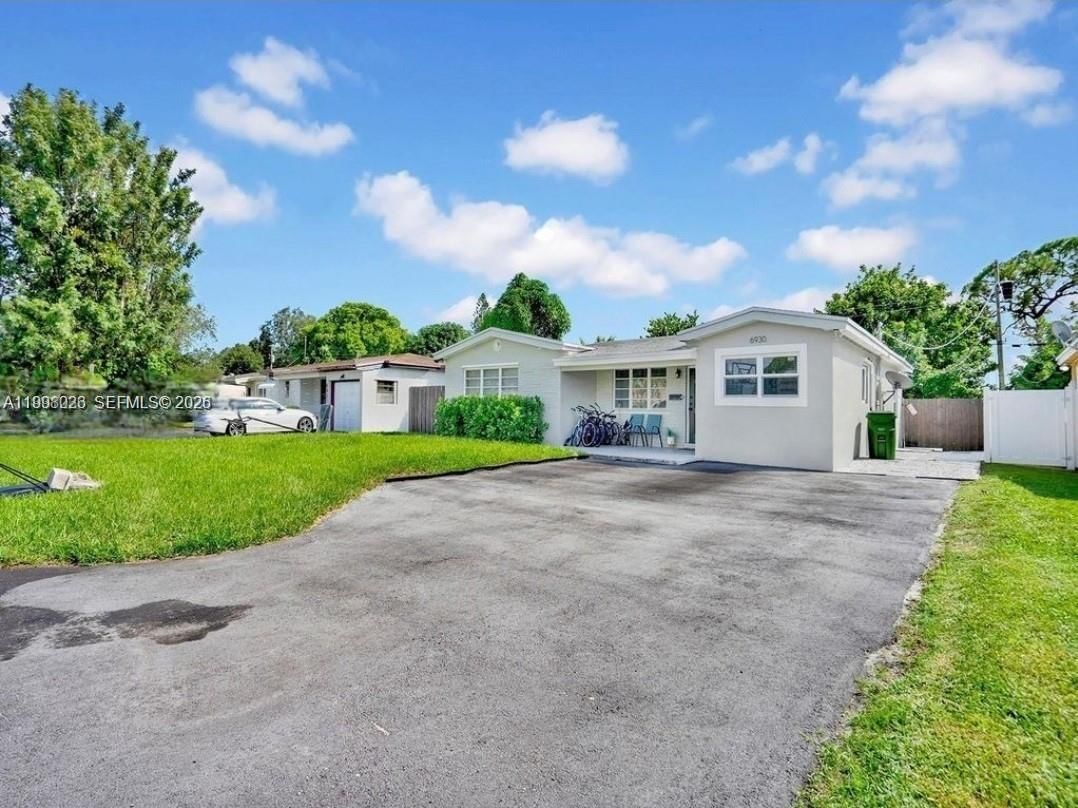 Real estate property located at 6930 12th St, Broward, Pembroke Pines No 3, Pembroke Pines, FL