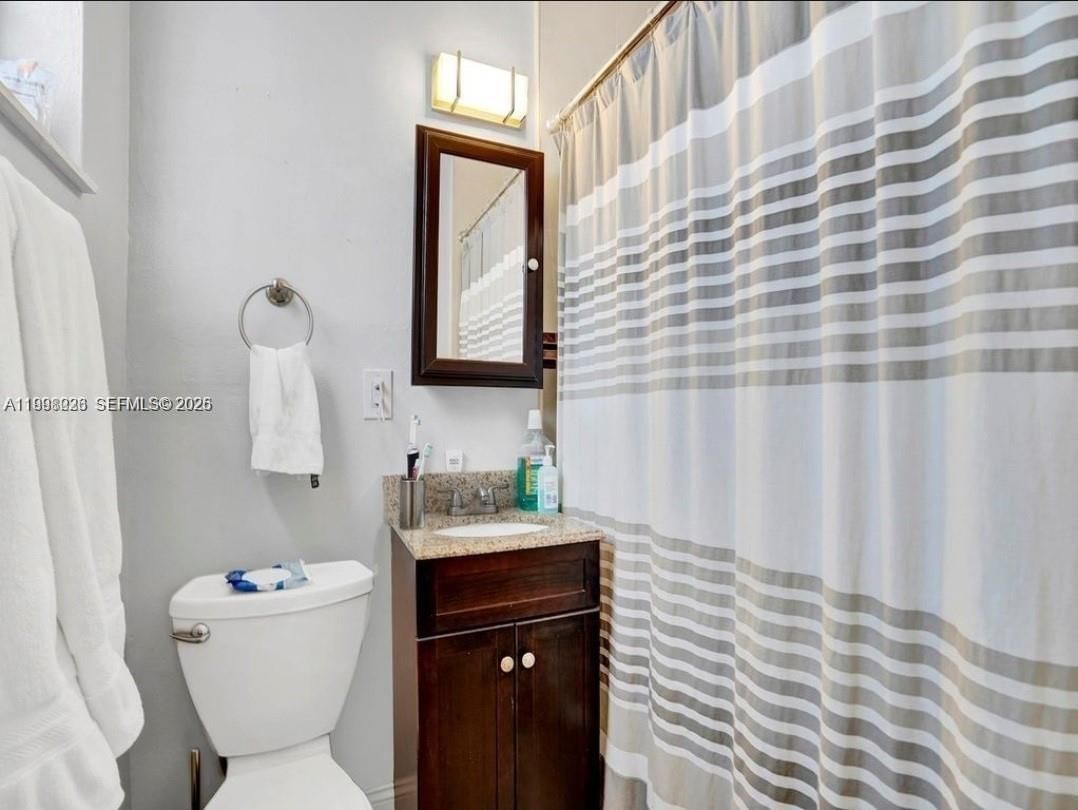 Real estate property located at 6930 12th St, Broward, Pembroke Pines No 3, Pembroke Pines, FL