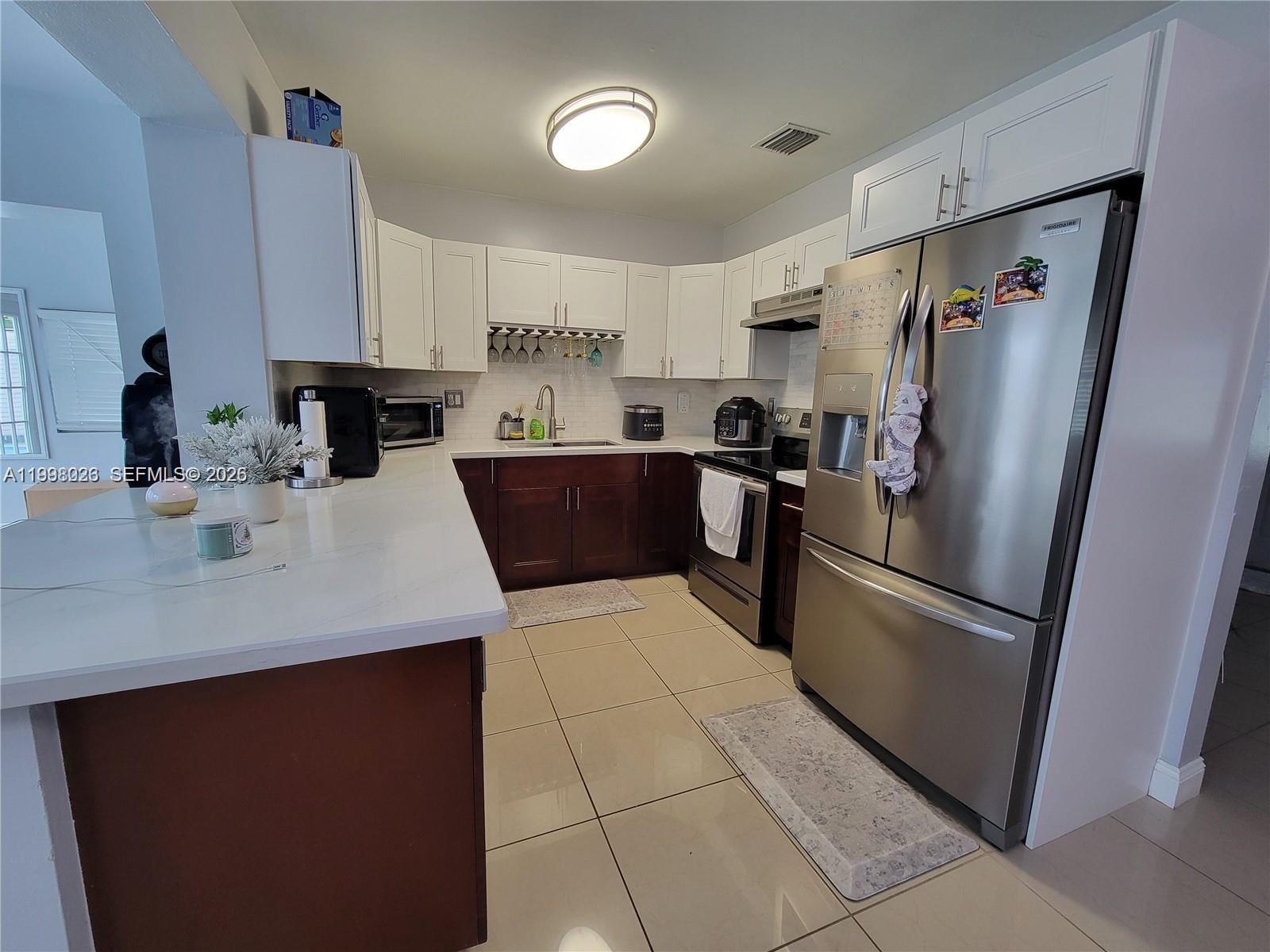 Real estate property located at 6930 12th St, Broward, Pembroke Pines No 3, Pembroke Pines, FL