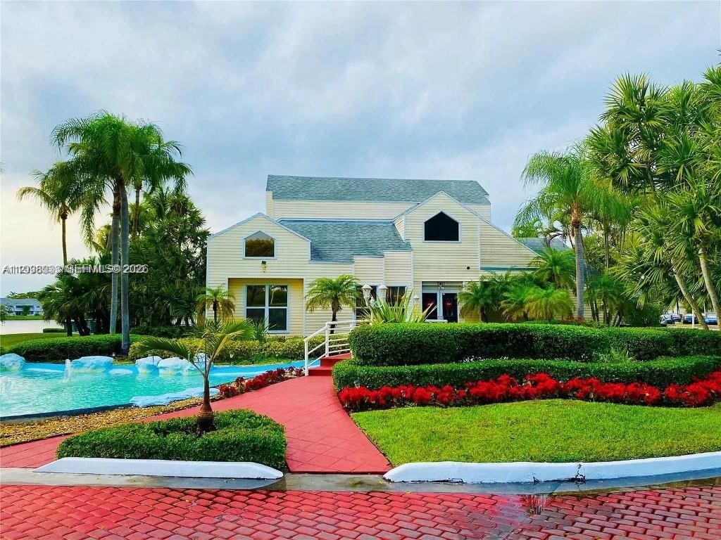 Real estate property located at 3453 44th St #104, Broward, Summer Lake, Oakland Park, FL