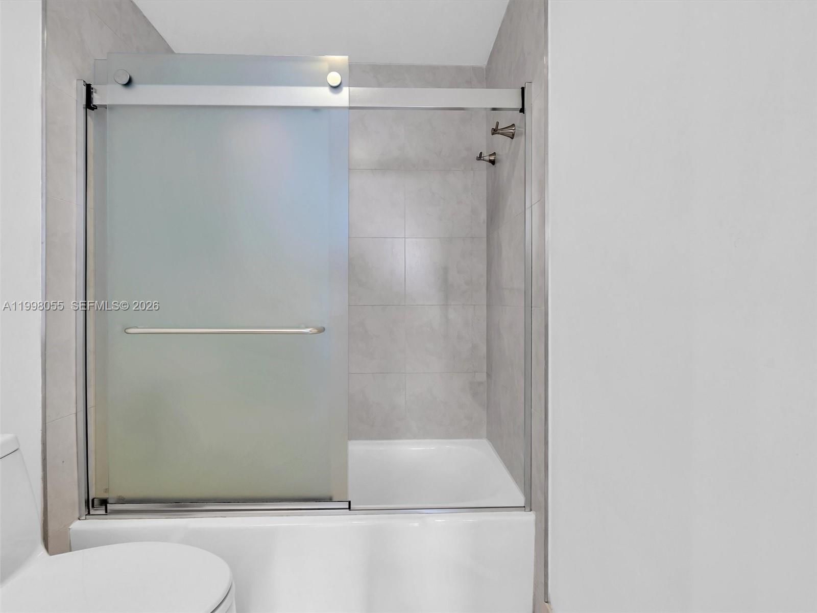 Real estate property located at 500 Bayview Dr #1132, Miami-dade, Arlen House West Condo, Sunny Isles Beach, FL