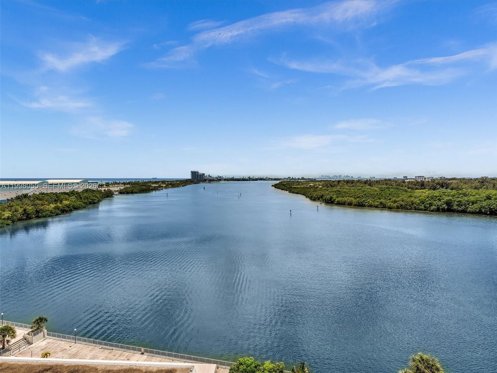 Real estate property located at 500 Bayview Dr #1132, Miami-dade, Arlen House West Condo, Sunny Isles Beach, FL