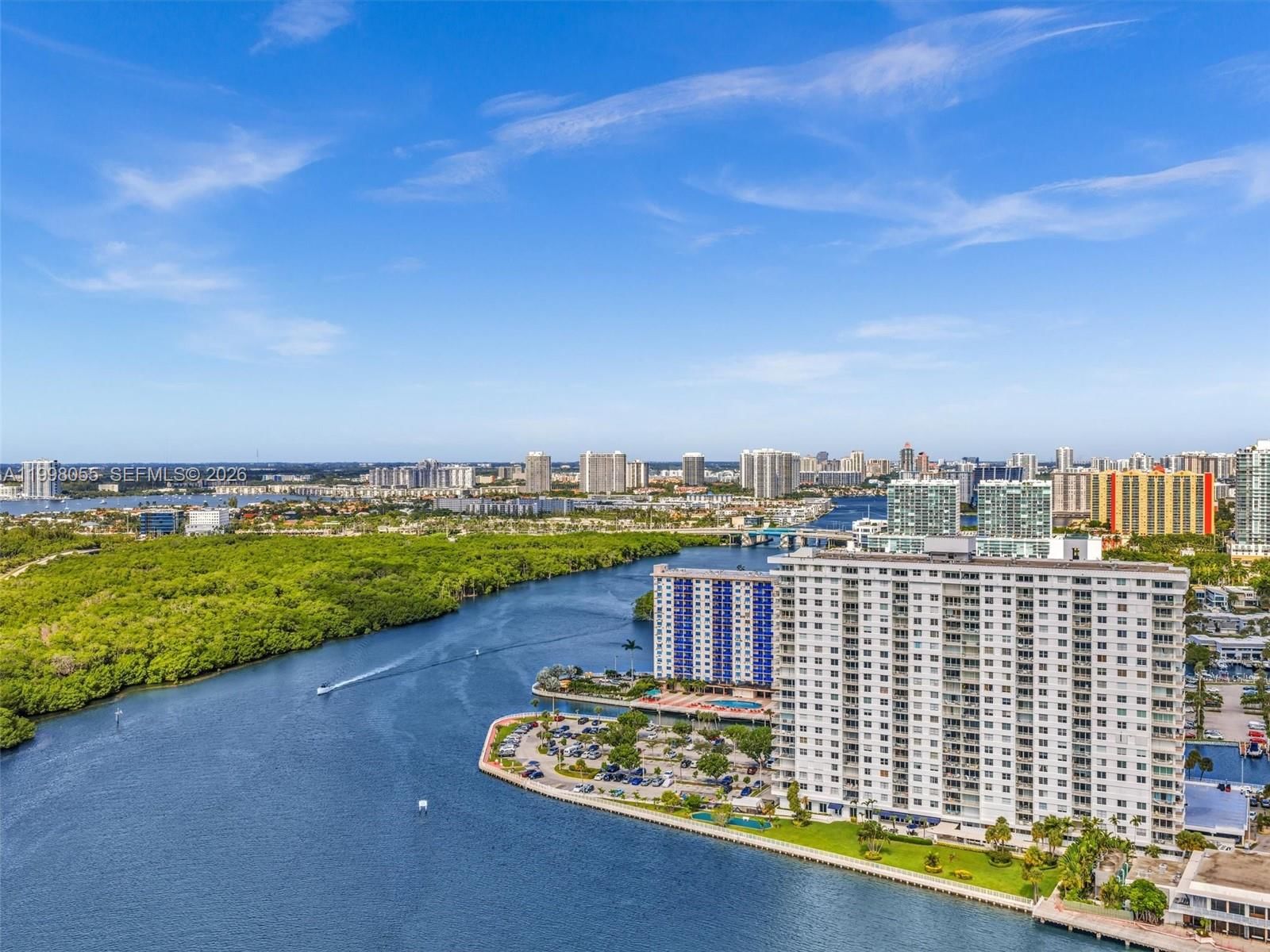 Real estate property located at 500 Bayview Dr #1132, Miami-dade, Arlen House West Condo, Sunny Isles Beach, FL