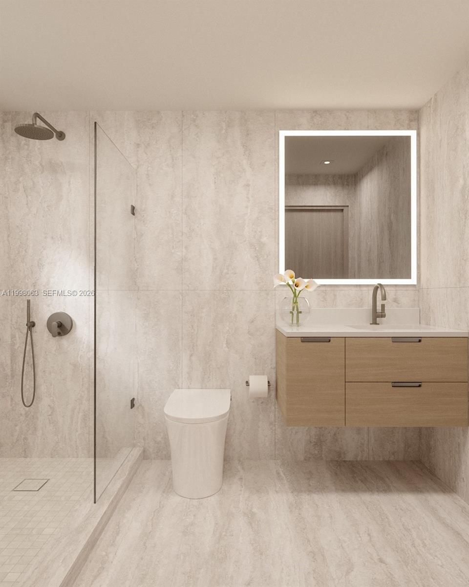 Real estate property located at 250 Collins Av #212, Miami-dade, Ocean Beach Fla Sub, Miami Beach, FL