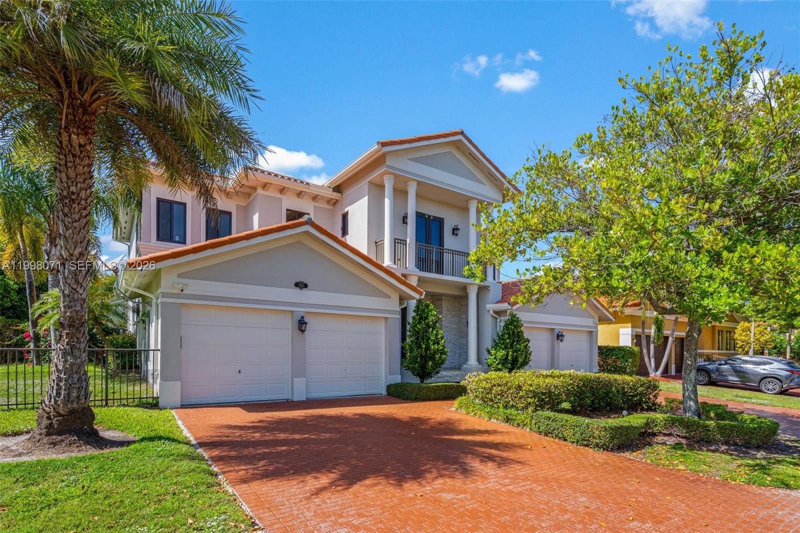 Real estate property located at 7613 188th Ter, Miami-dade, Cutler Cay, Cutler Bay, FL