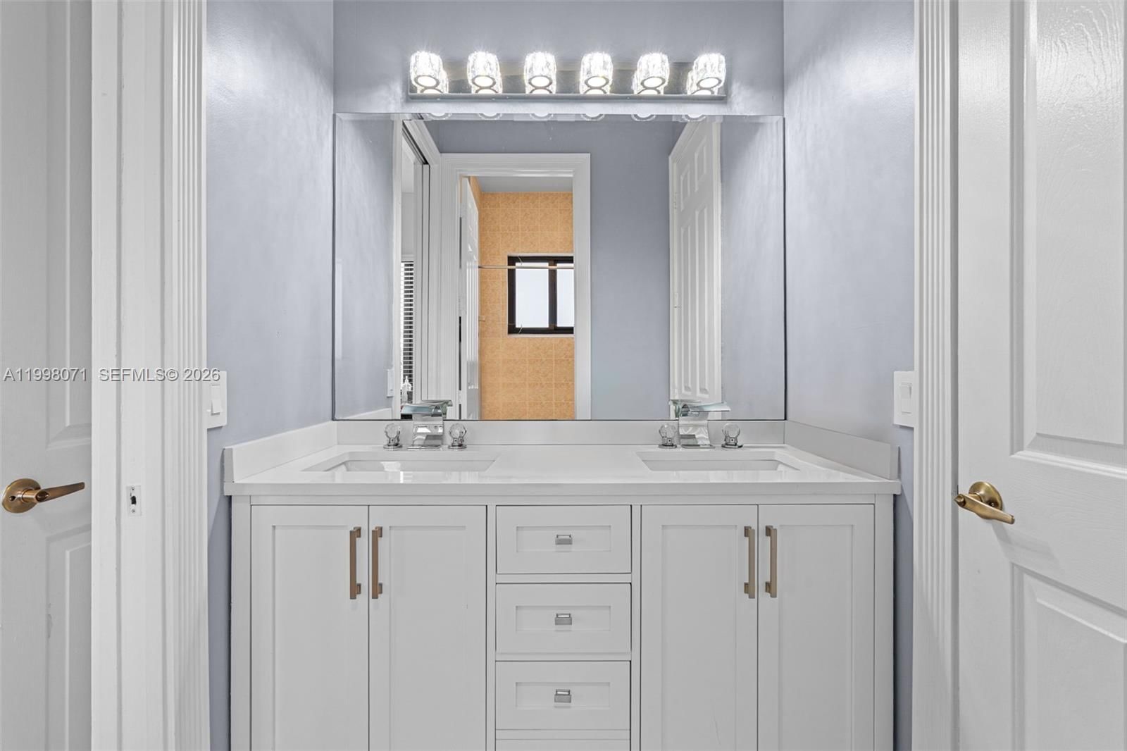 Real estate property located at 7613 188th Ter, Miami-dade, Cutler Cay, Cutler Bay, FL