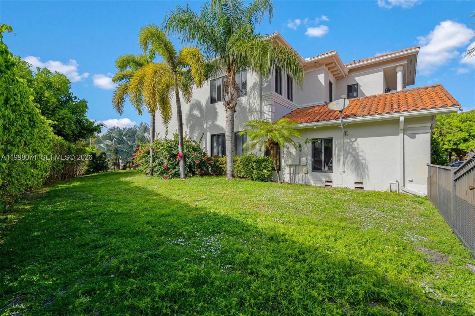 Real estate property located at 7613 188th Ter, Miami-dade, Cutler Cay, Cutler Bay, FL