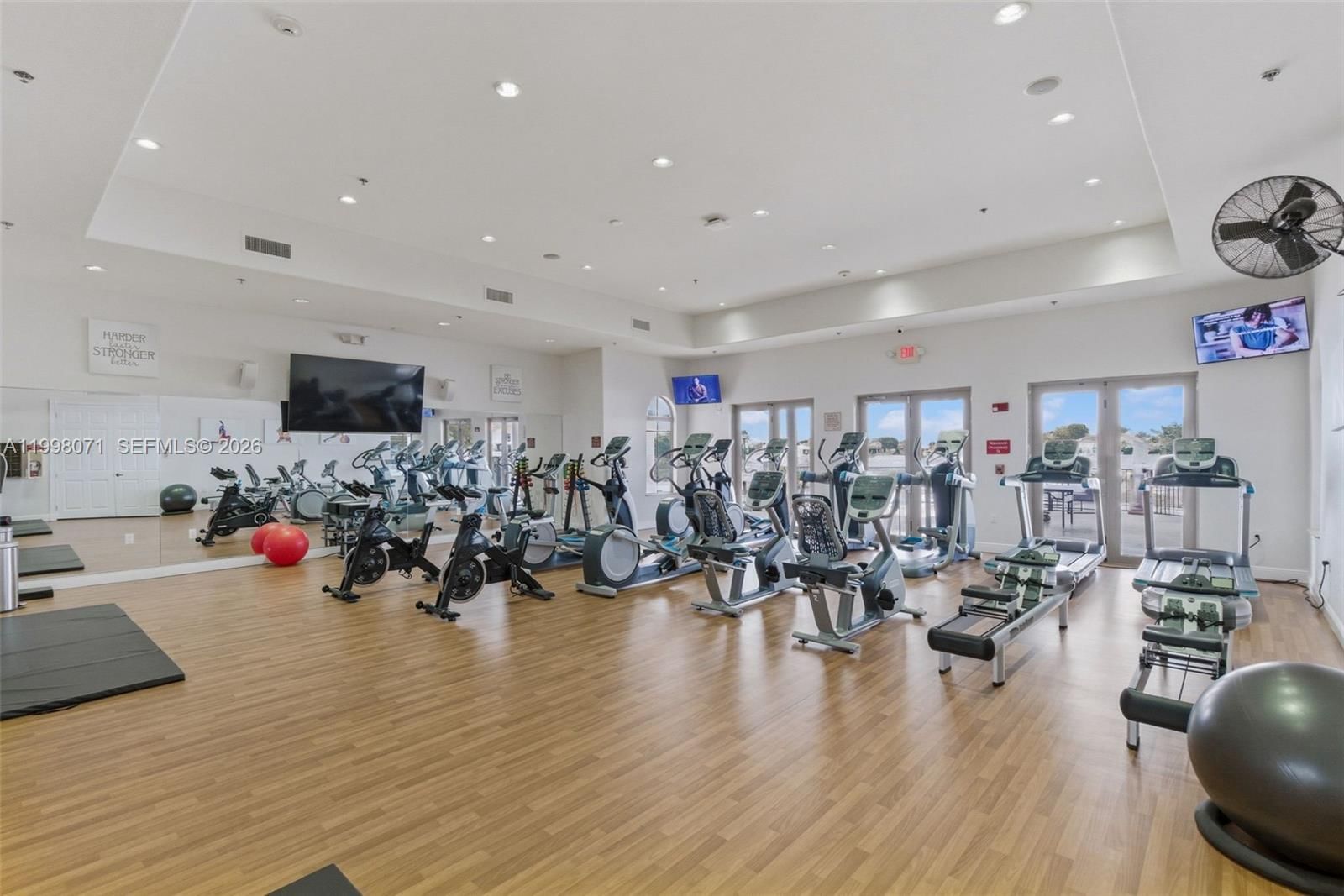 Real estate property located at 7613 188th Ter, Miami-dade, Cutler Cay, Cutler Bay, FL