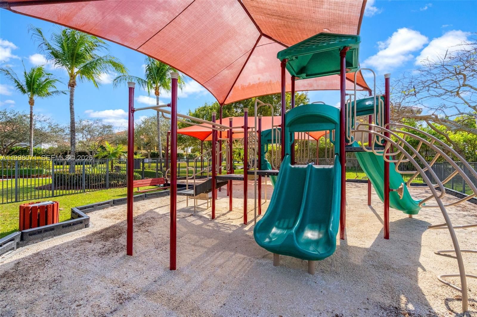 Real estate property located at 7613 188th Ter, Miami-dade, Cutler Cay, Cutler Bay, FL