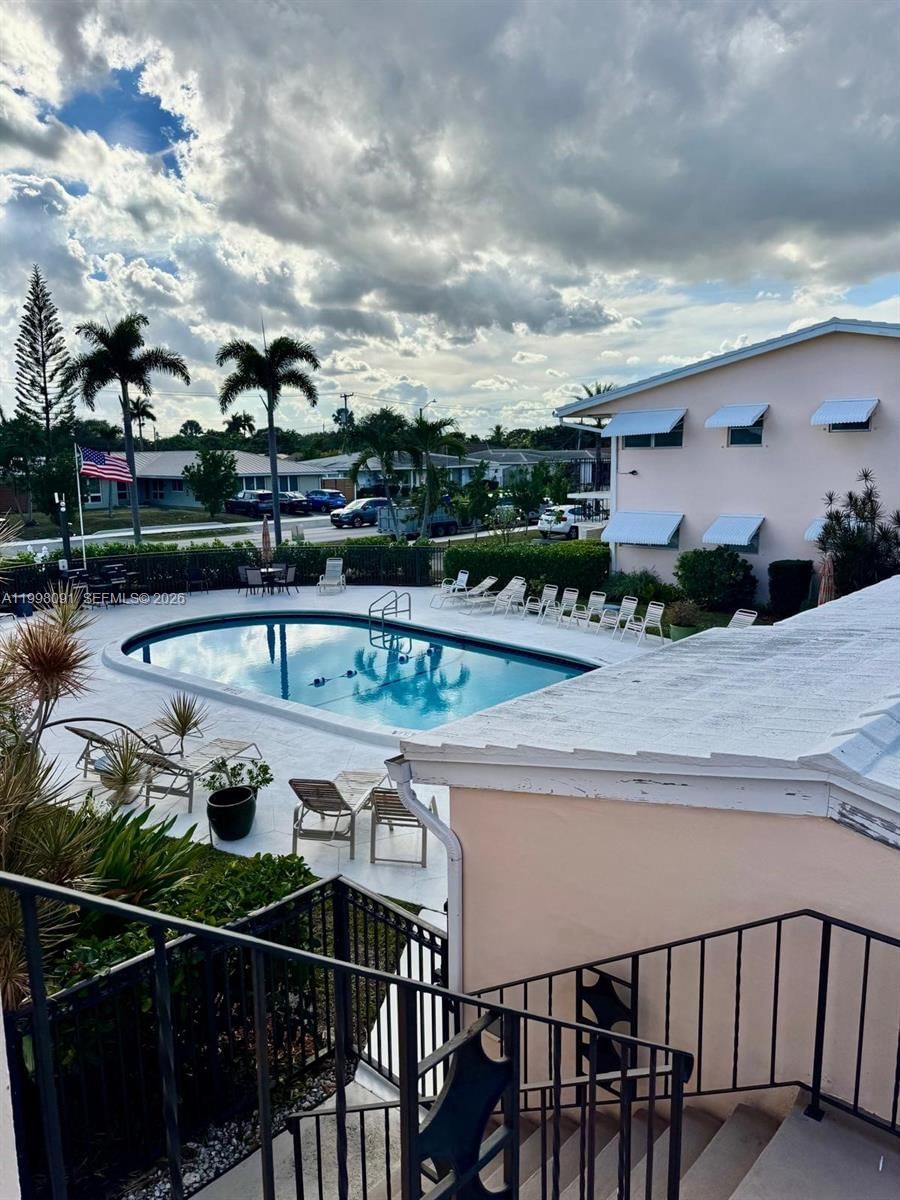 Real estate property located at 2111 56th St #206, Broward, Carlton Terrace Co-op, Fort Lauderdale, FL
