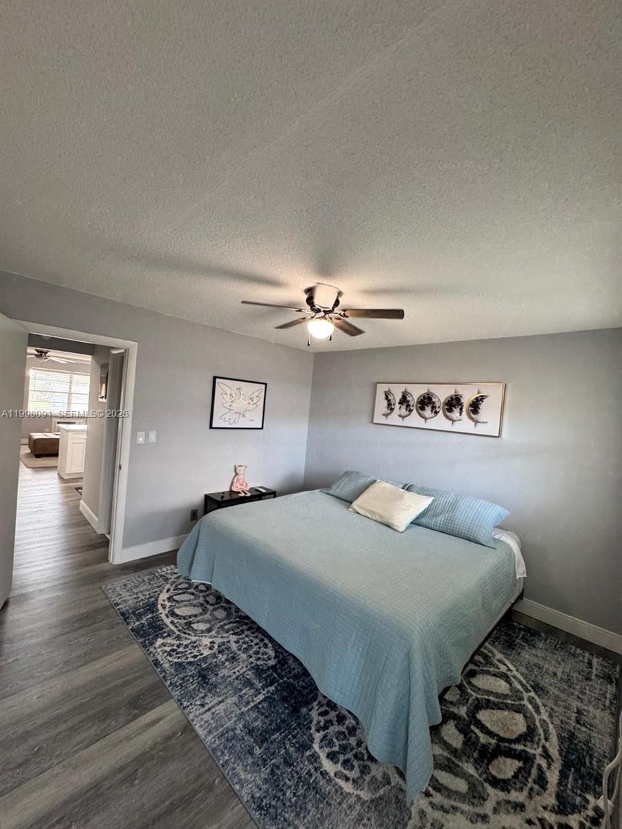 Real estate property located at 2111 56th St #206, Broward, Carlton Terrace Co-op, Fort Lauderdale, FL