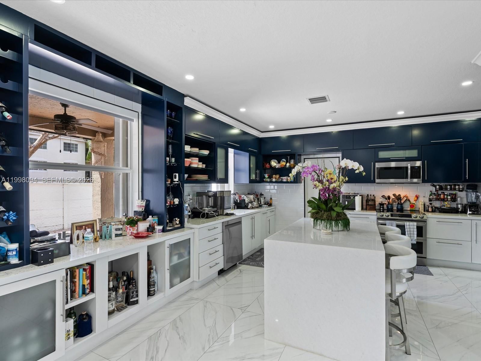 Real estate property located at 10872 51st Ln, Miami-dade, Piazza Vecchia, Doral, FL