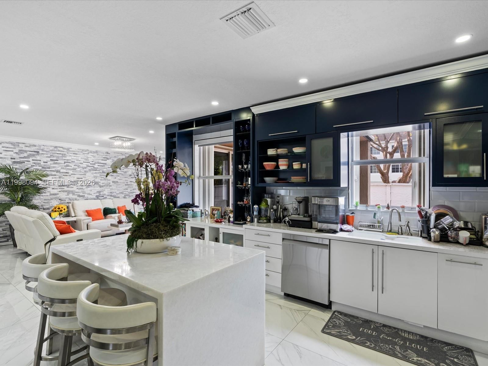 Real estate property located at 10872 51st Ln, Miami-dade, Piazza Vecchia, Doral, FL