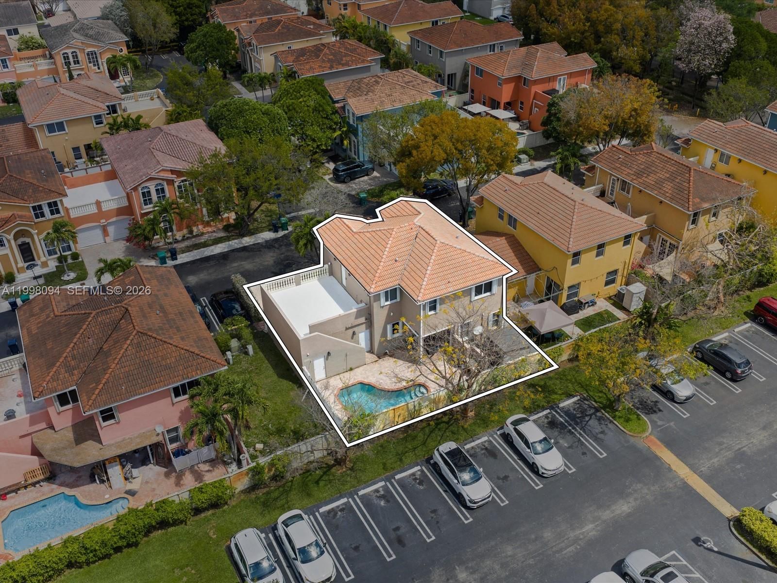 Real estate property located at 10872 51st Ln, Miami-dade, Piazza Vecchia, Doral, FL