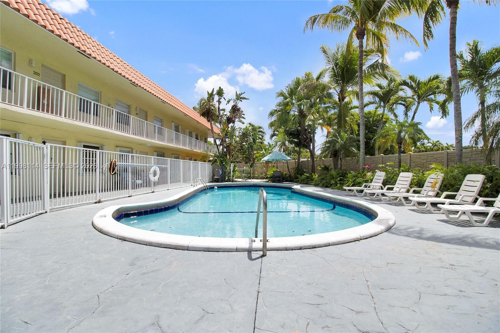 Real estate property located at , Broward, Tudor Manor Condo, Fort Lauderdale, FL