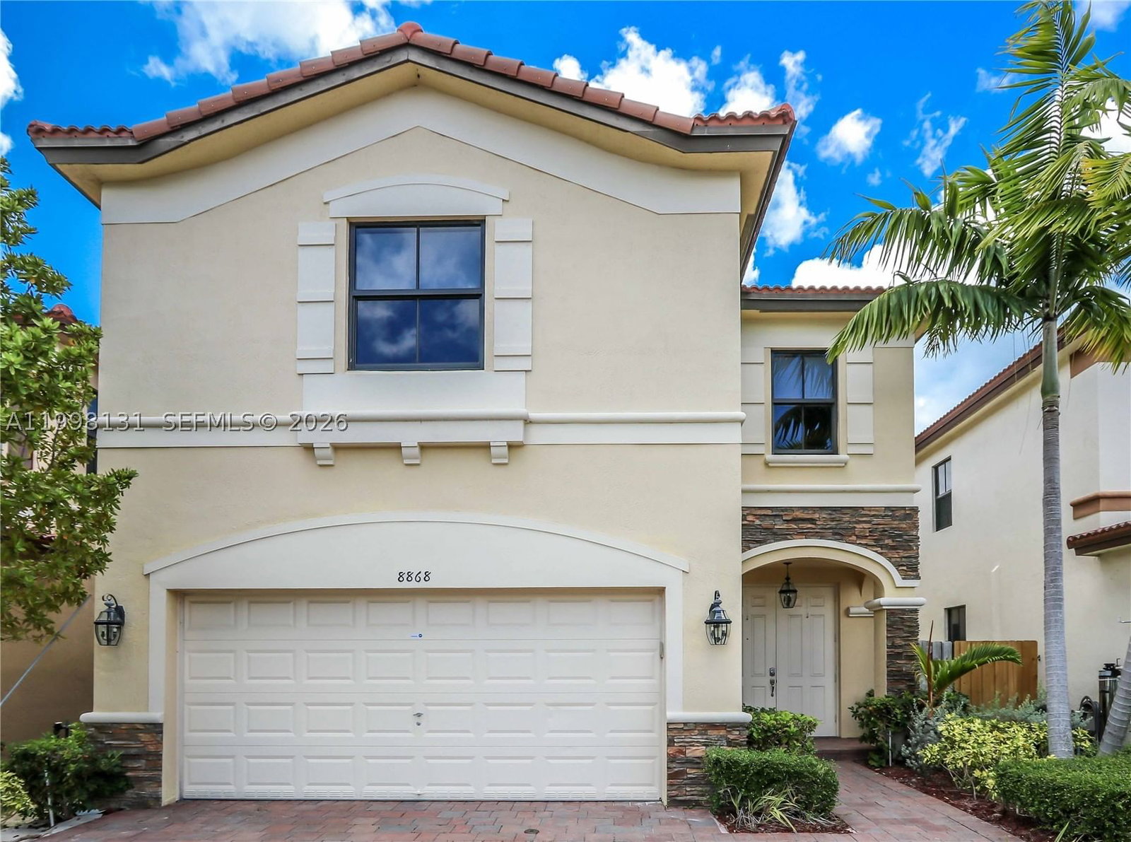 Real estate property located at 8868 101st Pl, Miami-dade, Isles At Grand Bay, Doral, FL