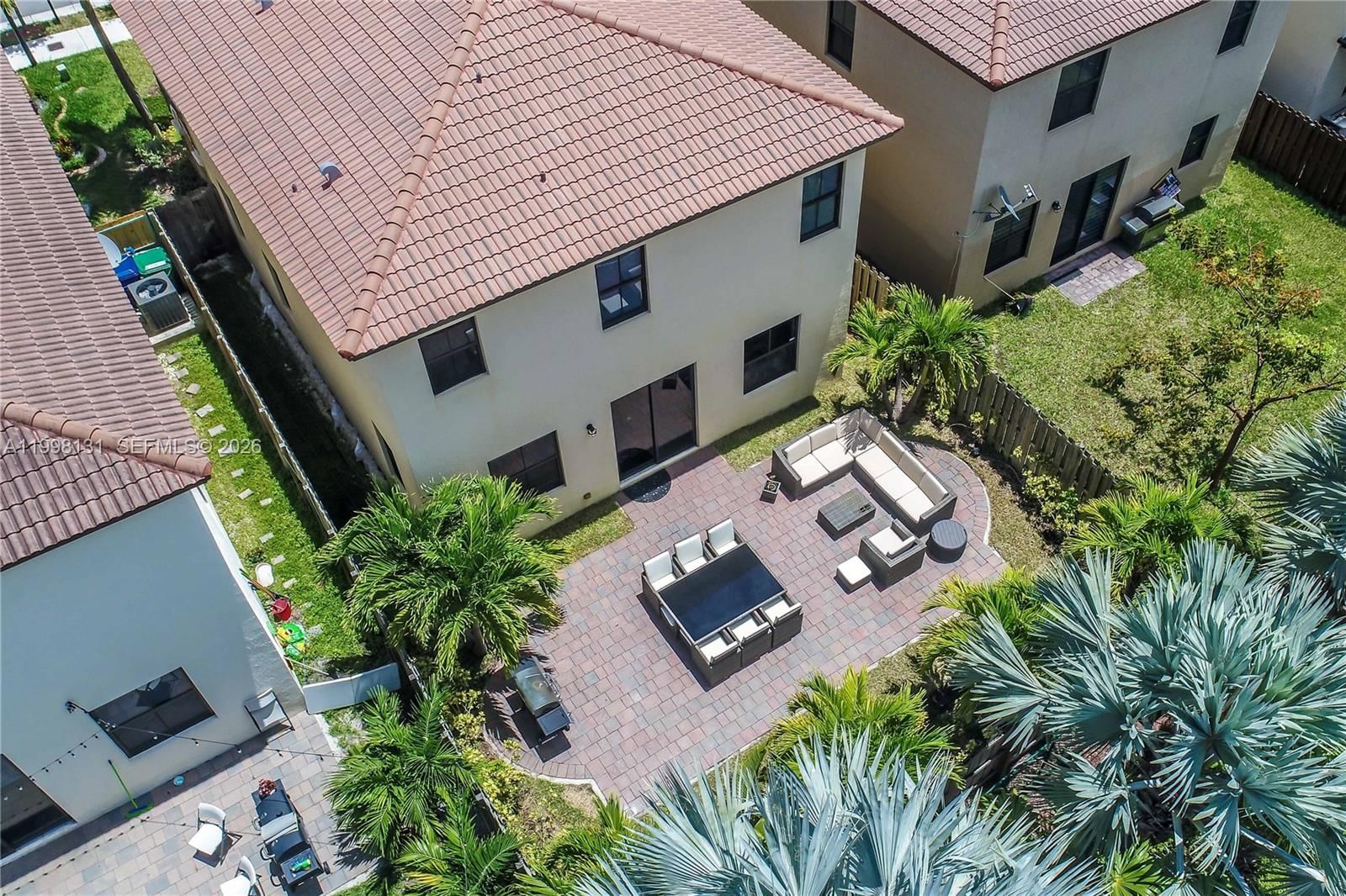 Real estate property located at 8868 101st Pl, Miami-dade, Isles At Grand Bay, Doral, FL