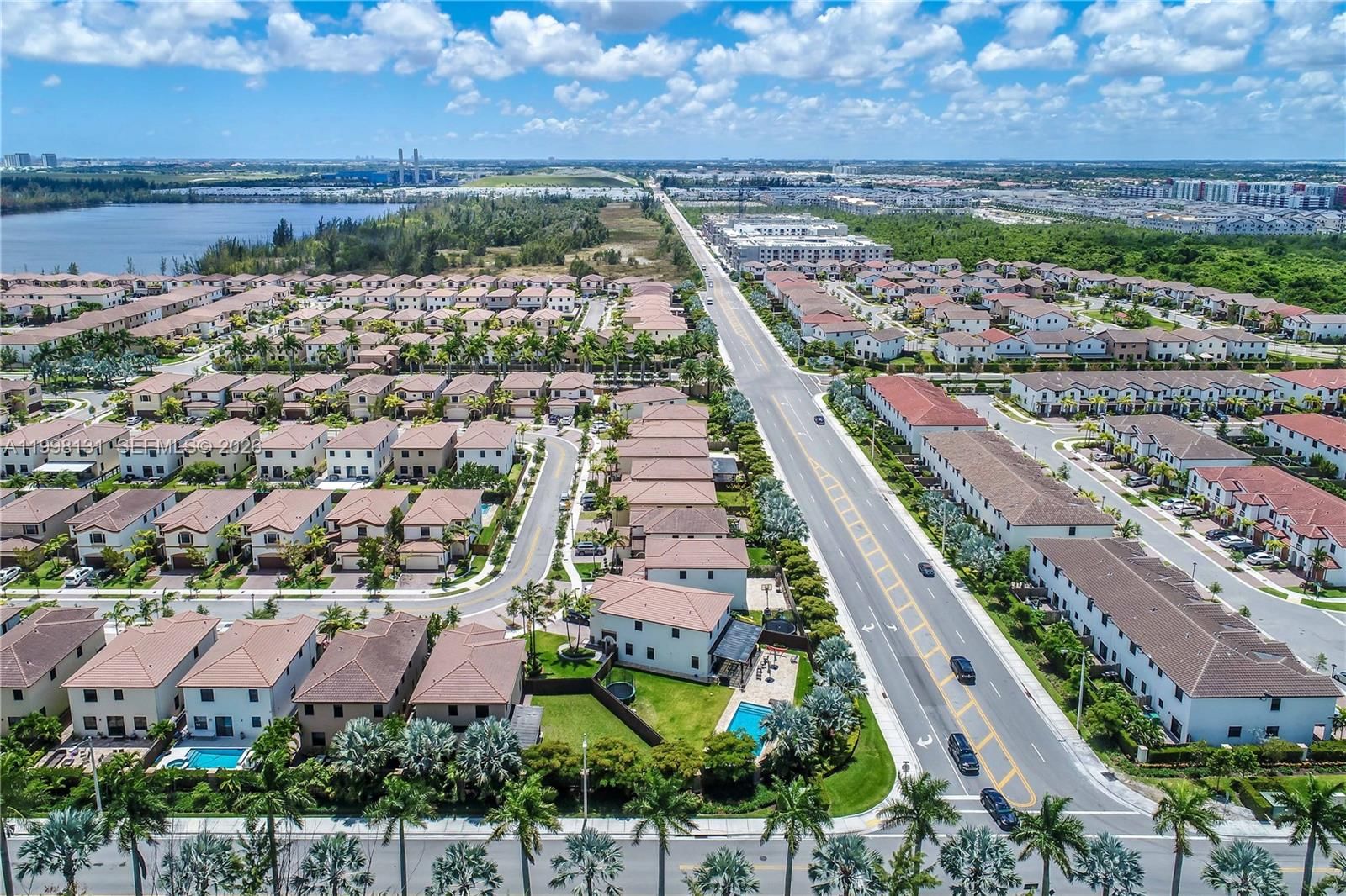 Real estate property located at 8868 101st Pl, Miami-dade, Isles At Grand Bay, Doral, FL
