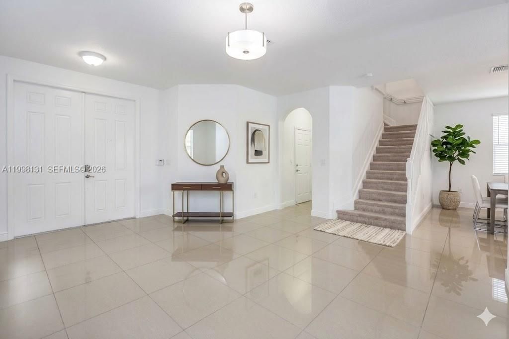 Real estate property located at 8868 101st Pl, Miami-dade, Isles At Grand Bay, Doral, FL