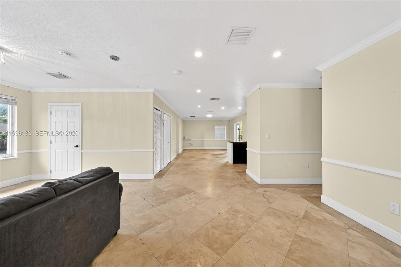 Real estate property located at 6881 27th St, Miami-dade, Artbilt Homes, Miami, FL