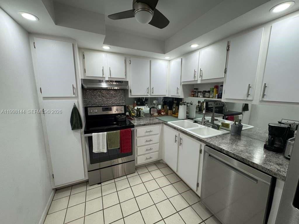 Real estate property located at 1200 Saint Charles Pl #321, Broward, Park Place Condominium No, Pembroke Pines, FL