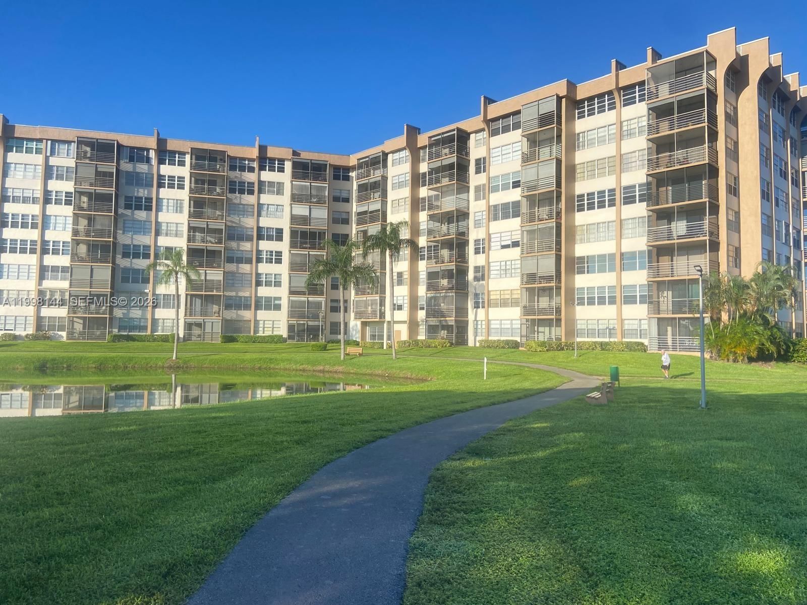 Real estate property located at 1200 Saint Charles Pl #321, Broward, Park Place Condominium No, Pembroke Pines, FL