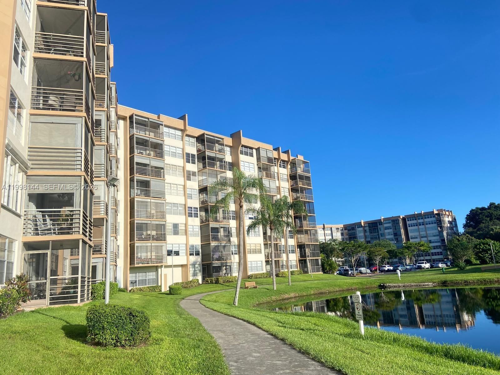 Real estate property located at 1200 Saint Charles Pl #321, Broward, Park Place Condominium No, Pembroke Pines, FL
