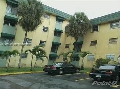 Real estate property located at 666 81st St #124, Miami-dade, Las Estrellas Condo, Hialeah, FL