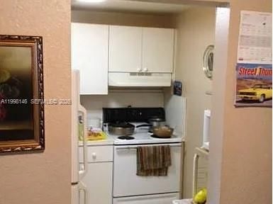 Real estate property located at 666 81st St #124, Miami-dade, Las Estrellas Condo, Hialeah, FL