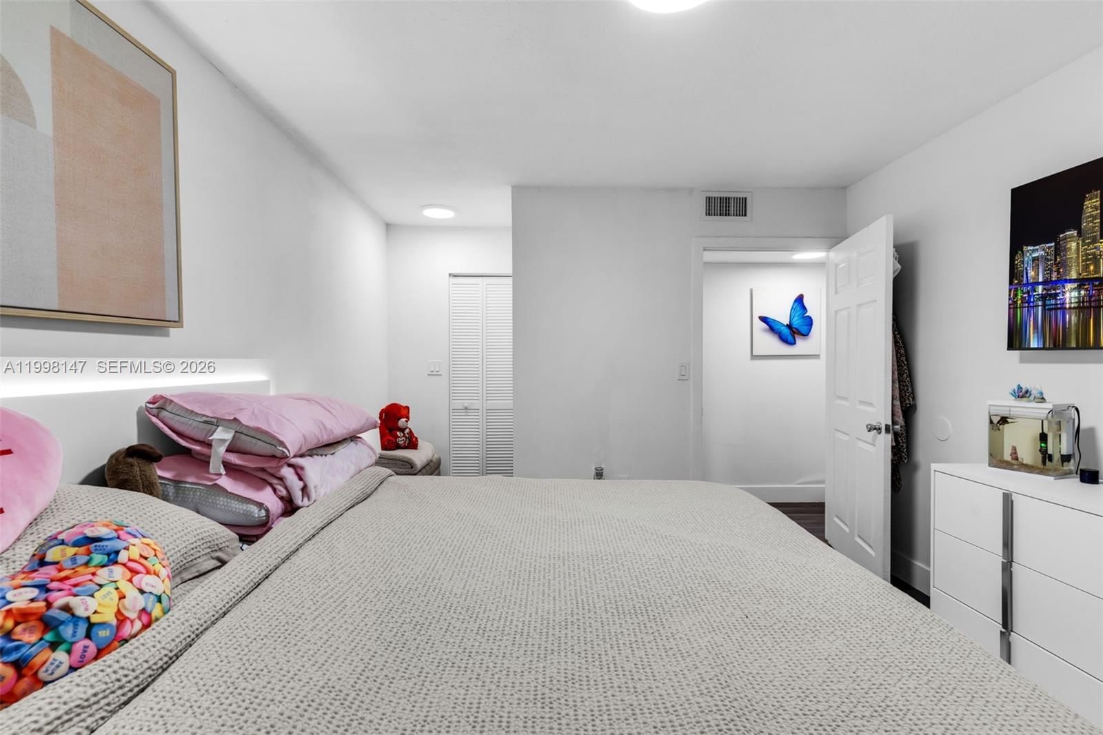 Real estate property located at 6210 131st Ct #204, Miami-dade, Lake Forest Park Condo Vi, Miami, FL