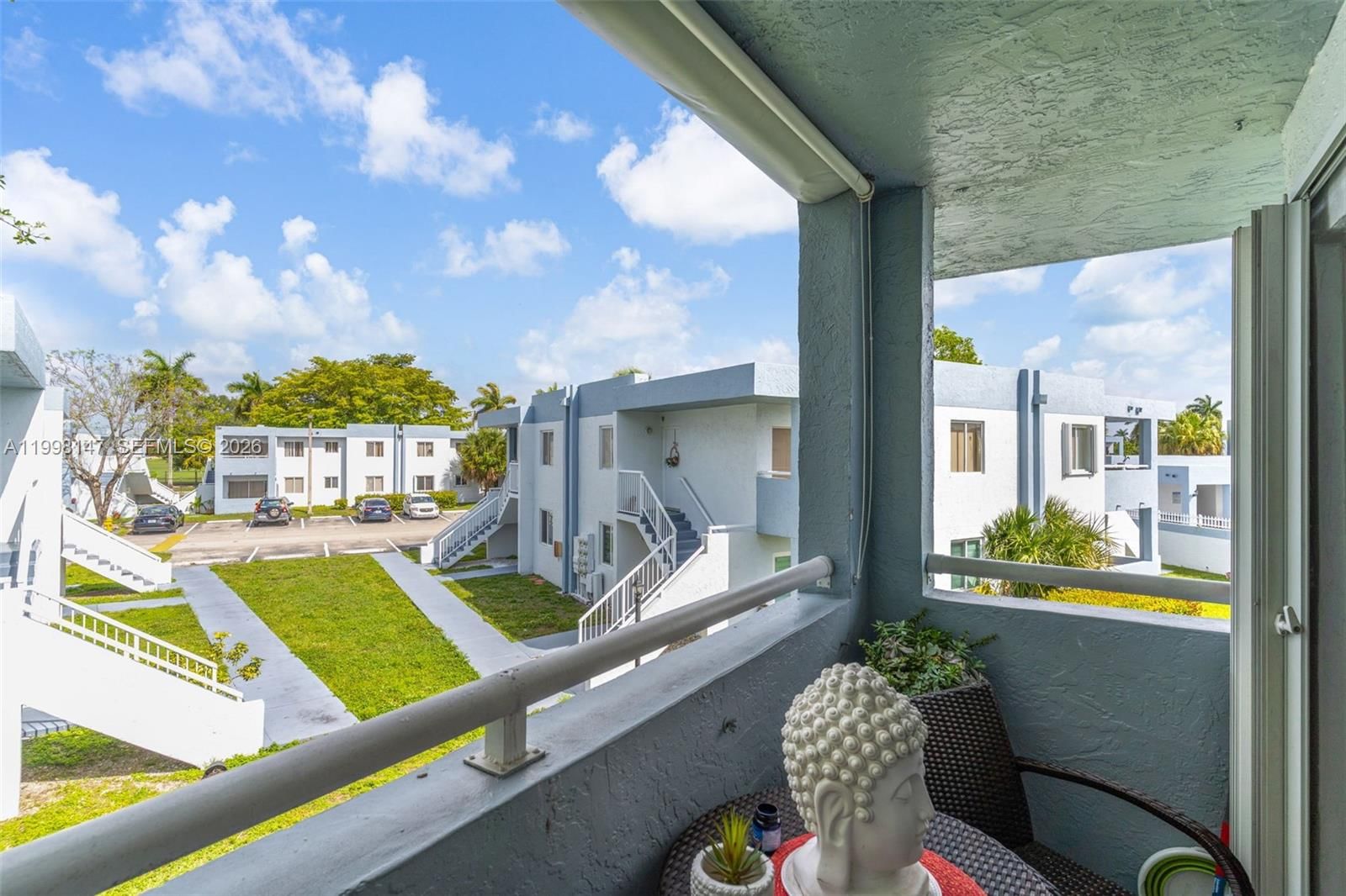 Real estate property located at 6210 131st Ct #204, Miami-dade, Lake Forest Park Condo Vi, Miami, FL