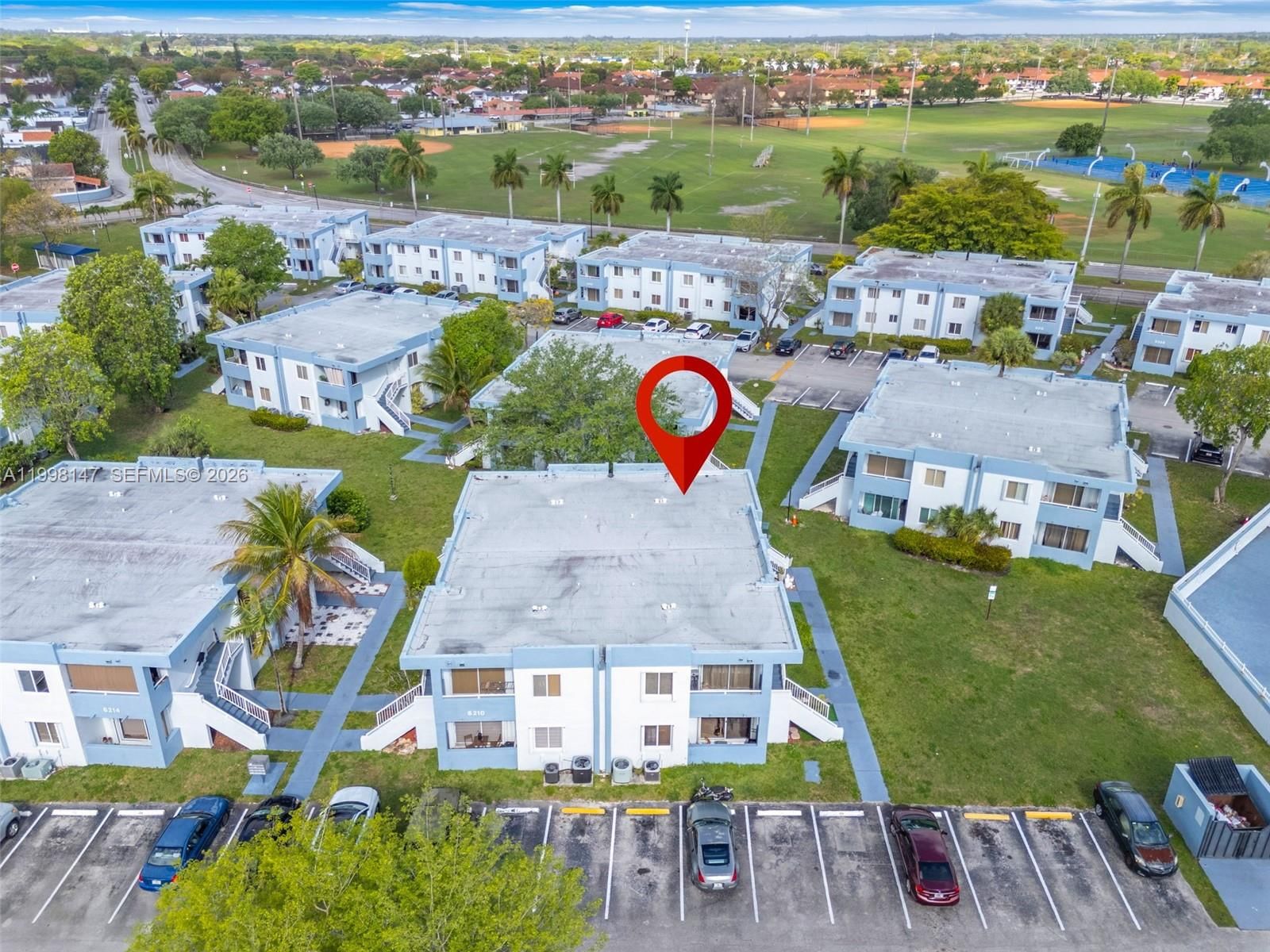 Real estate property located at 6210 131st Ct #204, Miami-dade, Lake Forest Park Condo Vi, Miami, FL