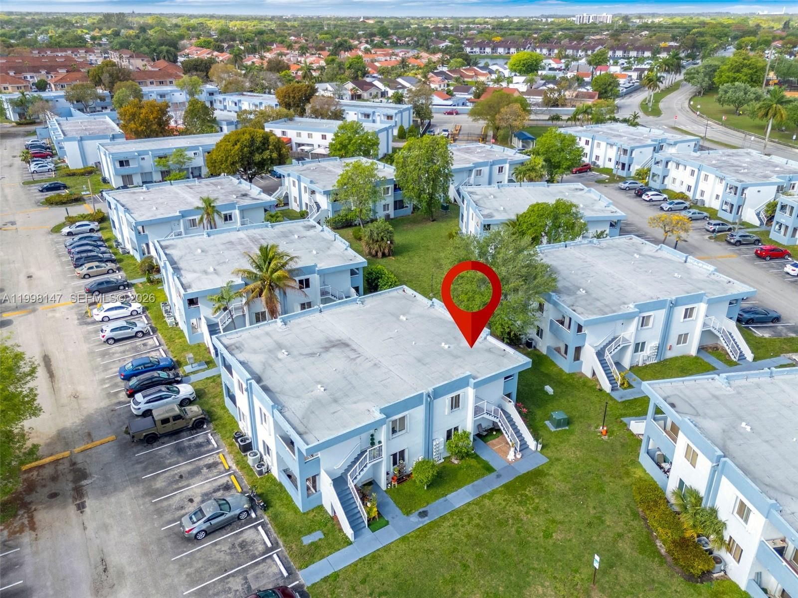 Real estate property located at 6210 131st Ct #204, Miami-dade, Lake Forest Park Condo Vi, Miami, FL