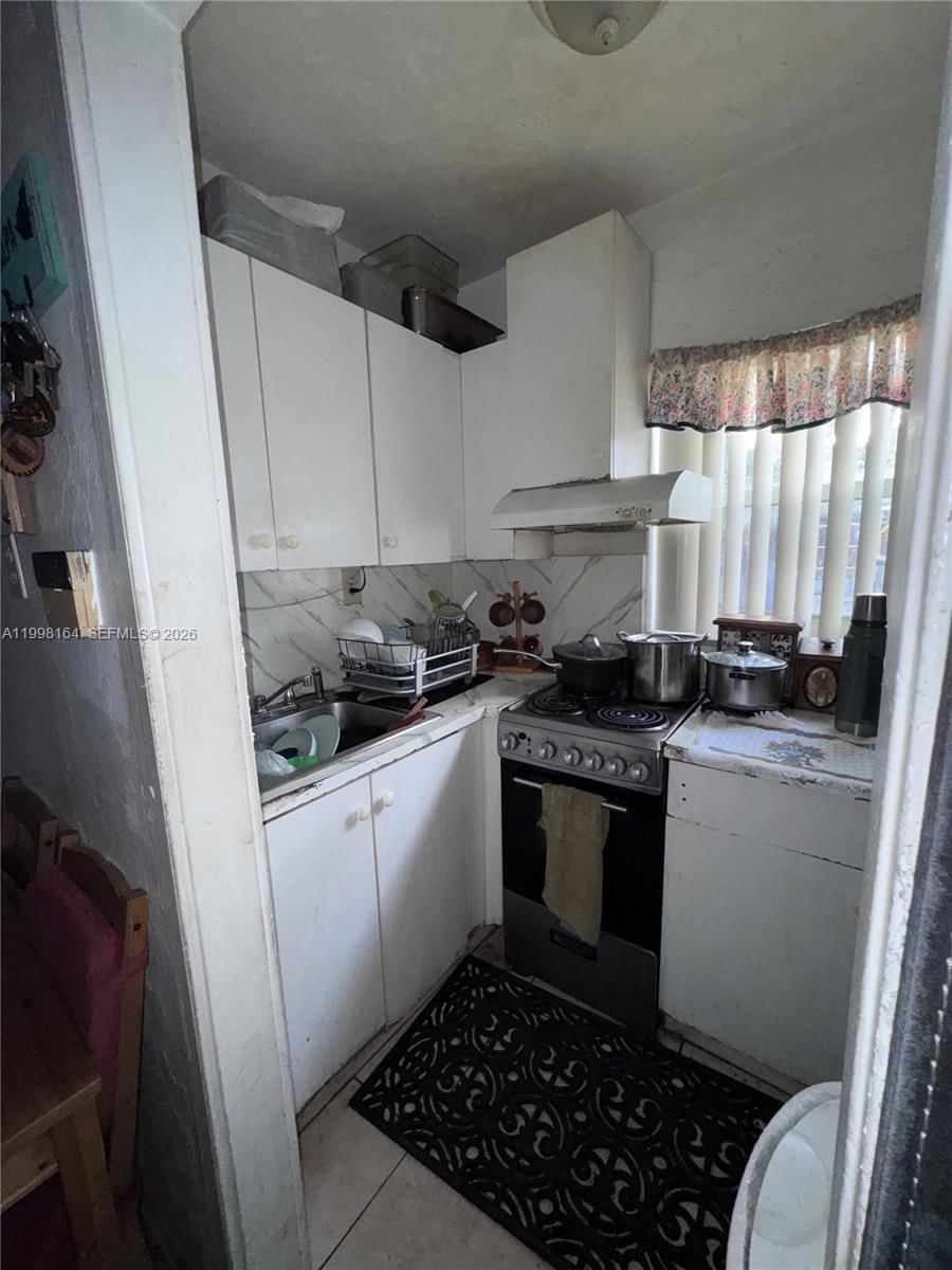 Real estate property located at 2416 12th St, Miami-dade, New Silver Crest, Miami, FL