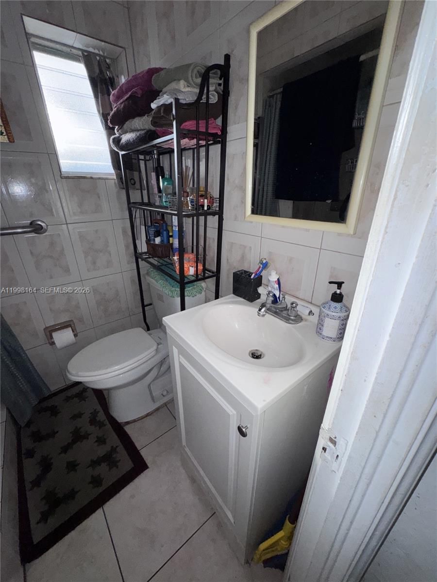 Real estate property located at 2416 12th St, Miami-dade, New Silver Crest, Miami, FL