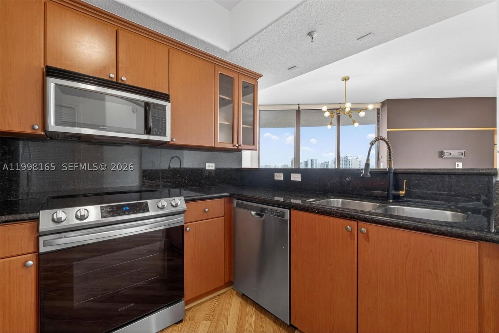 Real estate property located at 2301 27th Ave #906, Miami-dade, The Luxor Residences Cond, Miami, FL