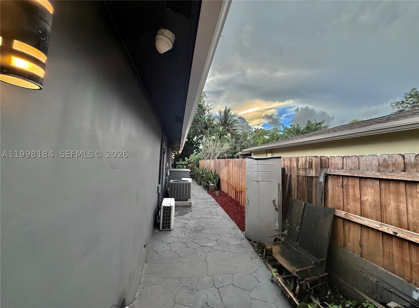 Real estate property located at 8404 26th St, Broward, Arrowhead Golf & Tennis C, Davie, FL