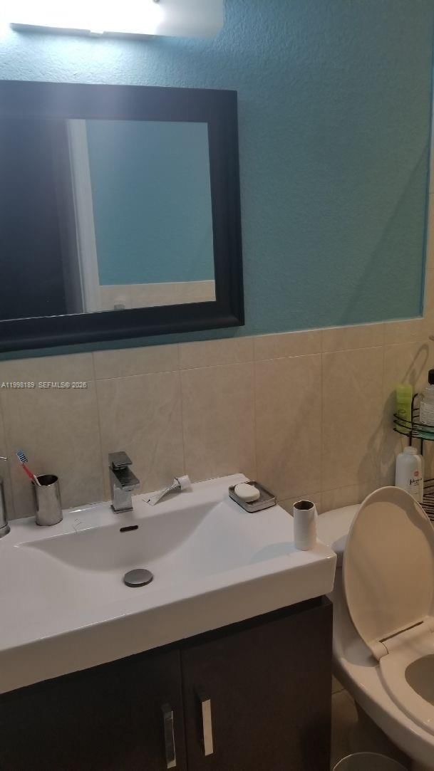 Real estate property located at 1701 37th St, Miami-dade, Hialeah, FL