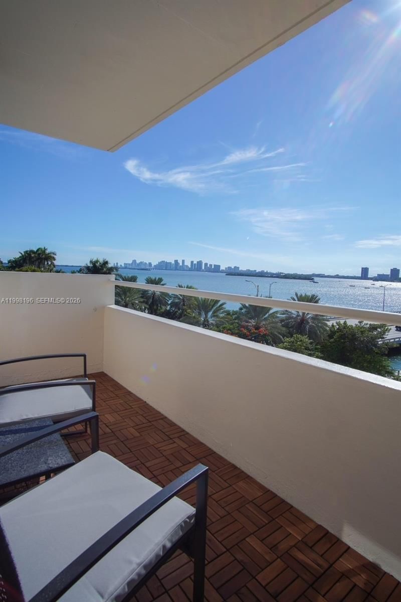 Real estate property located at 7904 West Dr #501, Miami-dade, Bayshore Yacht & Tennis C, North Bay Village, FL