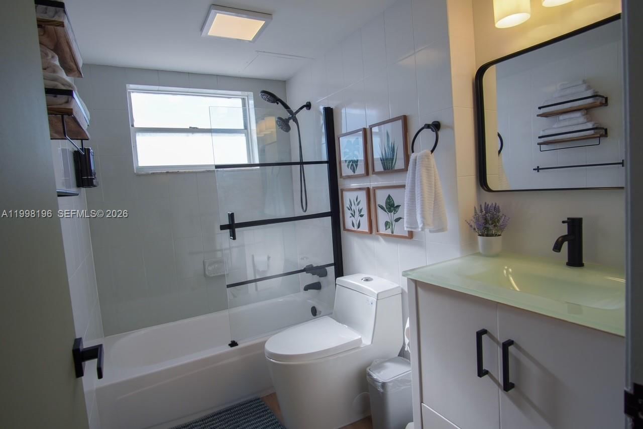 Real estate property located at 7904 West Dr #501, Miami-dade, Bayshore Yacht & Tennis C, North Bay Village, FL